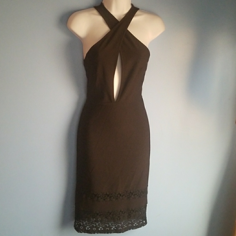 ❤ 3/$25 NWOT Criss Cross Low Sexy Neckline Dress